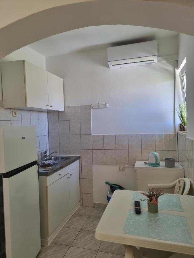 Apartmani Alen Dinjiska Exterior photo
